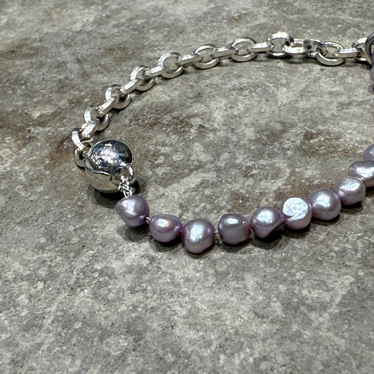 Recoil&co. x "TSUNAGI" Pearl Bracelet with Heart - 01